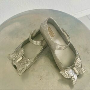 Mini Melissa Size 10 Little Girl